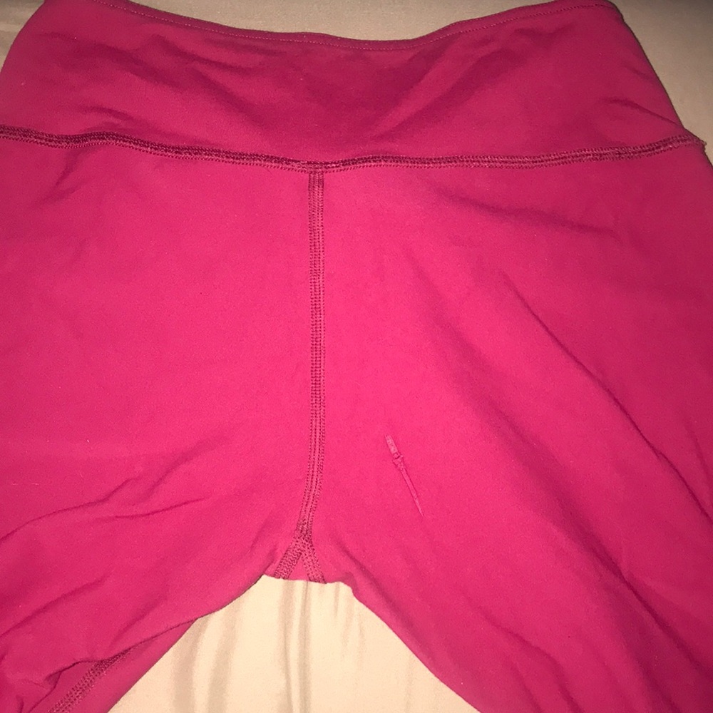 Pink Lulu Lemon Crop Leggings - Picture 6 of 6